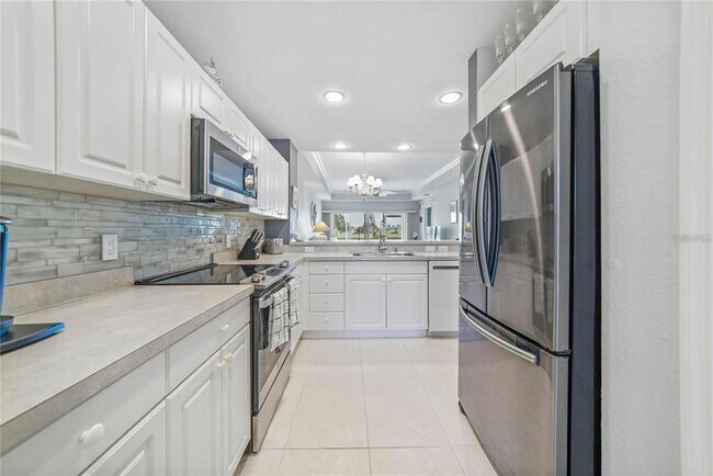 Building Photo - 1315 Saxony Cir