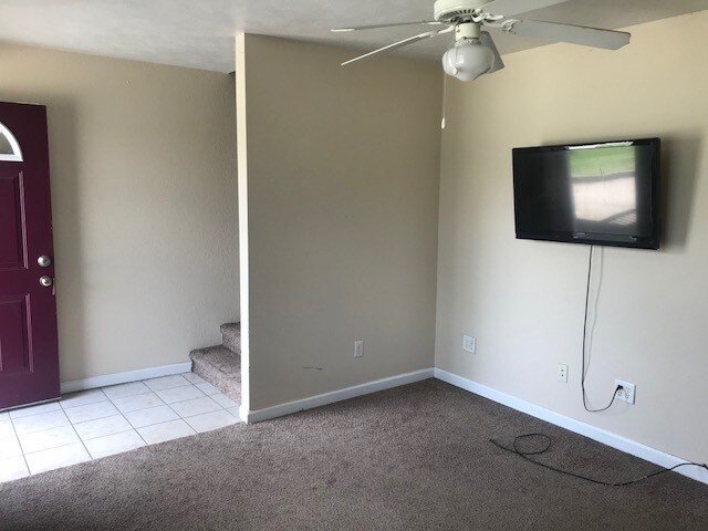 Building Photo - 510 S Poplar St