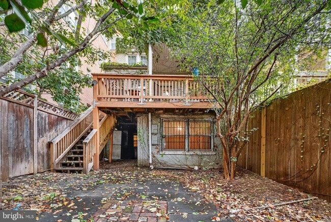 Building Photo - 1745 Lanier Pl NW