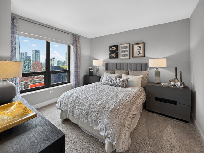 Building Photo - 61 W Hubbard St