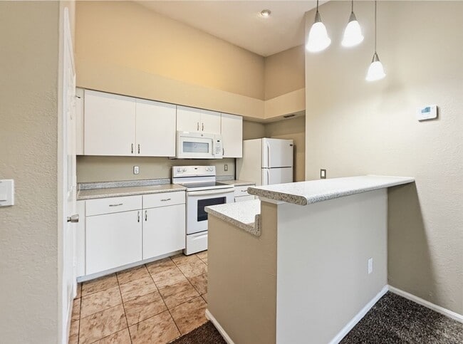 Building Photo - 2/2 Condo in Park Central, Millenia Area, Orlando