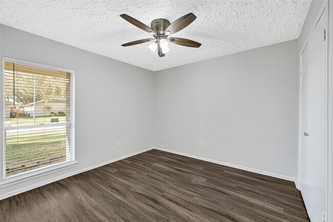 Building Photo - 8402 Bird Meadow Ln