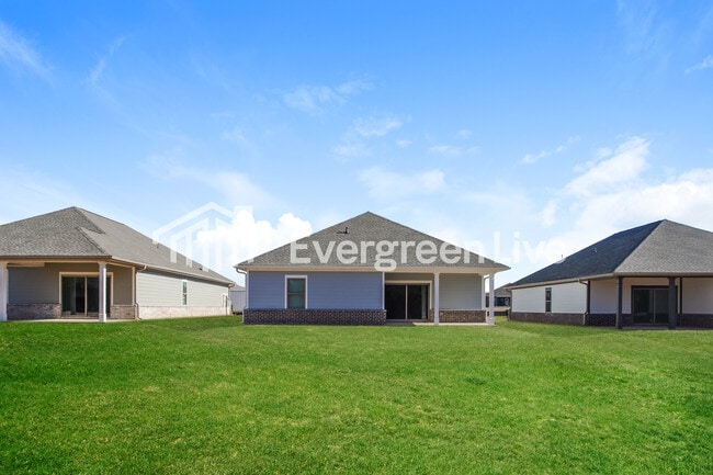 Building Photo - 14665 Mountain Strm Dr