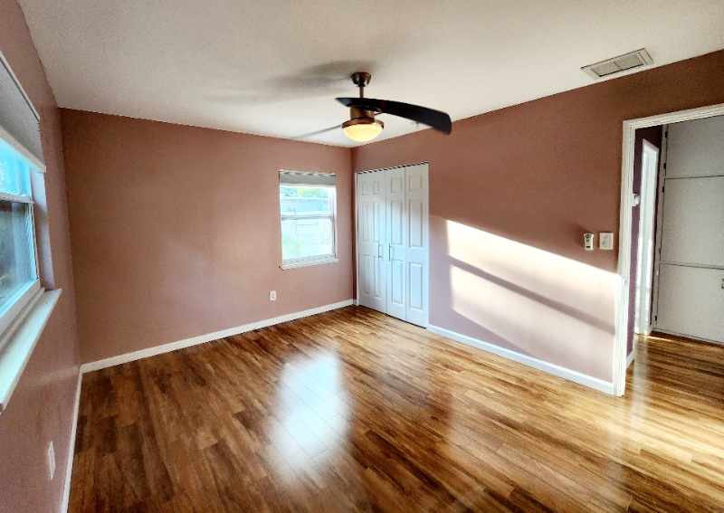 Building Photo - 539 82nd Ave N