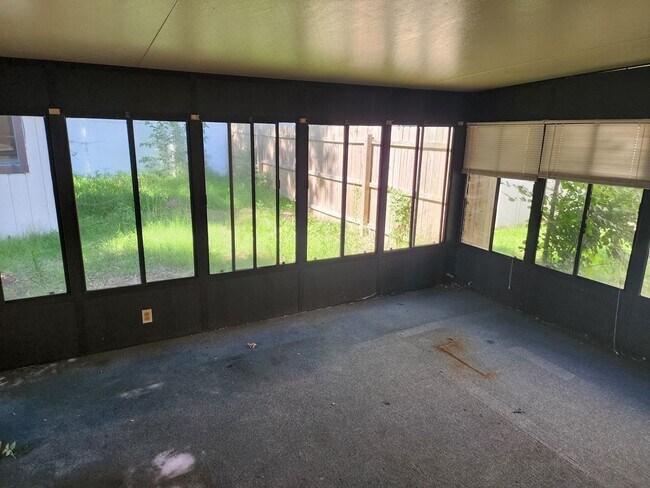 Building Photo - 1524 Collingswood Trail