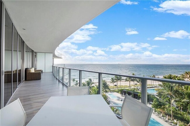 Building Photo - 2200 N Ocean Blvd