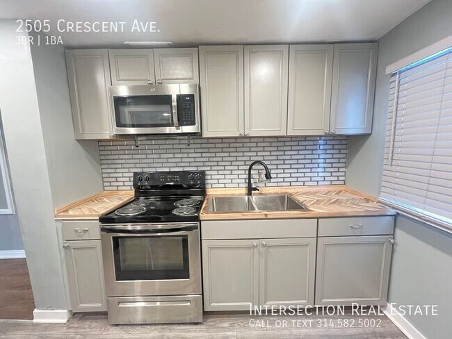 Building Photo - 2505 Crescent Ave