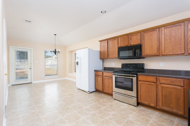 Building Photo - Corner Lot In Stone Oak Area
