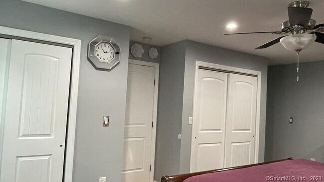 Building Photo - 994 Bunker Hill Ave