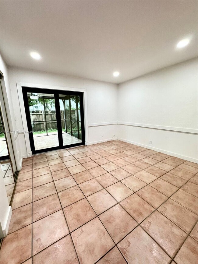 Building Photo - 6929 SW 109th Pl