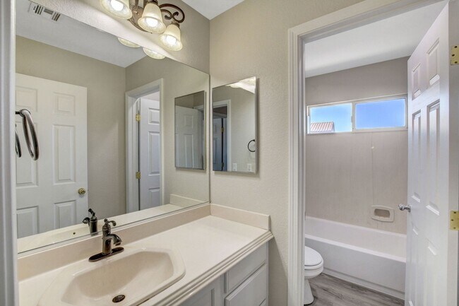 Building Photo - 7465 Poppy Hills Ct