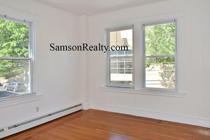 Building Photo - 90 Taft Ave