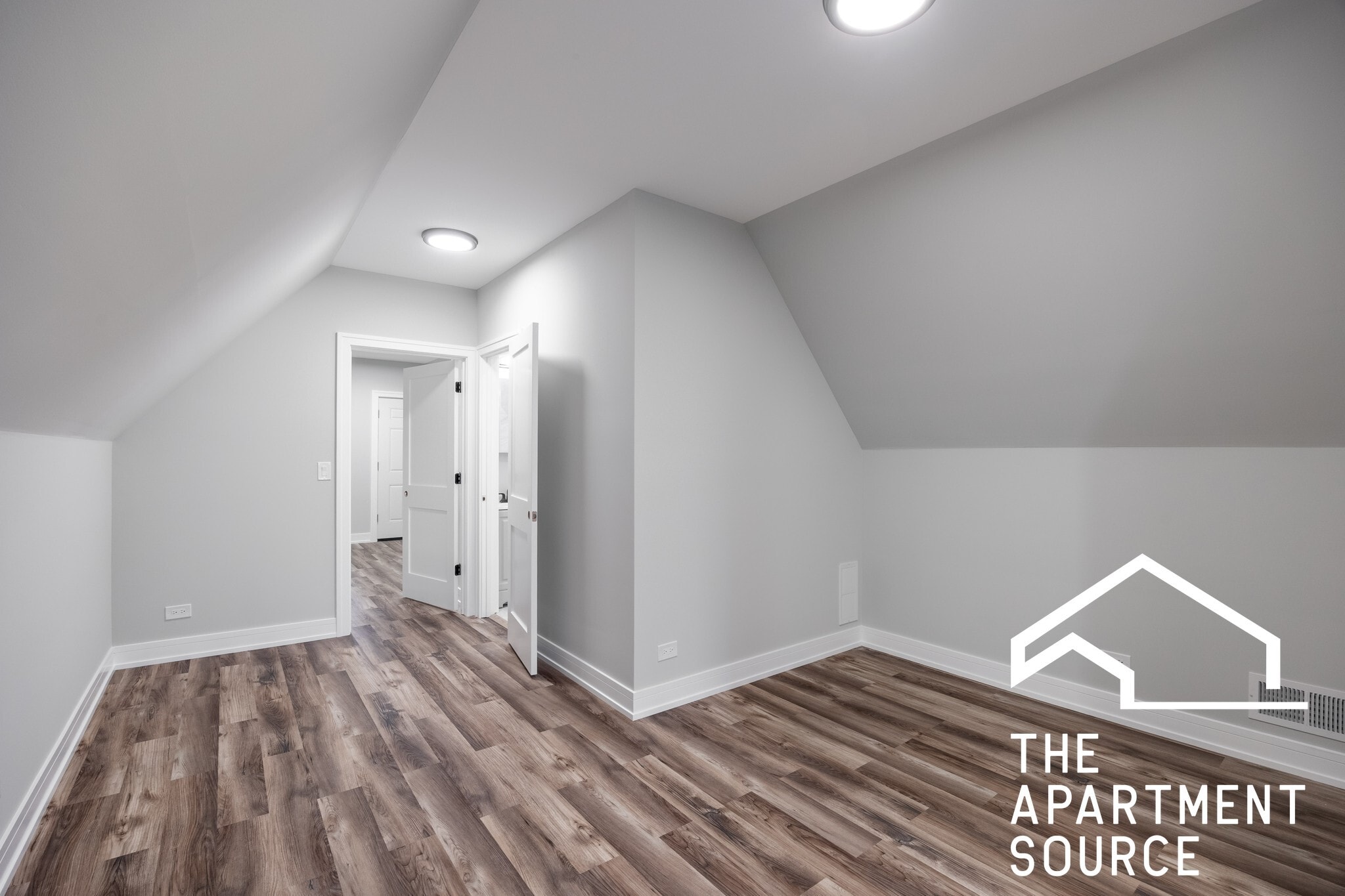 Building Photo - 2937 N Ashland Ave