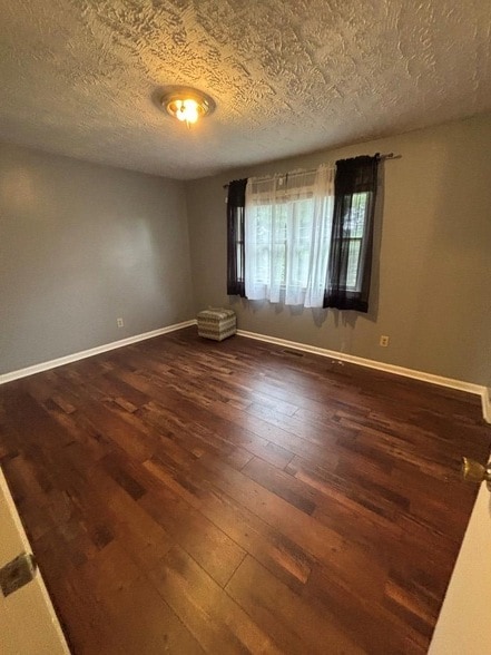 Building Photo - 709 Chert Ln