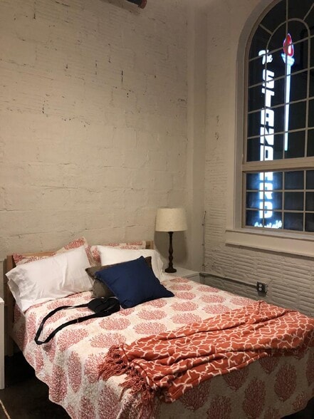 Building Photo - 1530 Main St