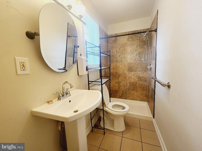 Building Photo - 5107 Walther Ave