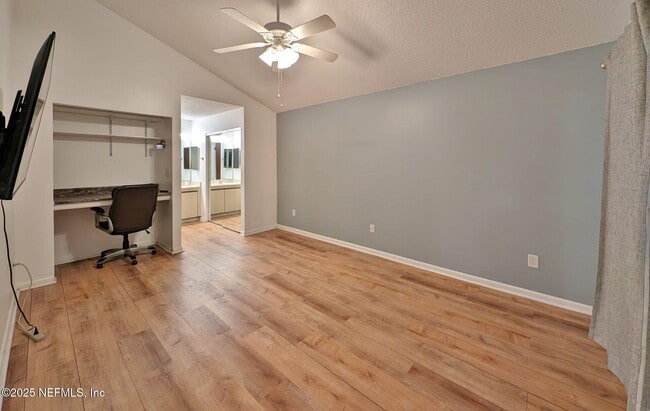 Building Photo - 2511 Whispering Woods Blvd