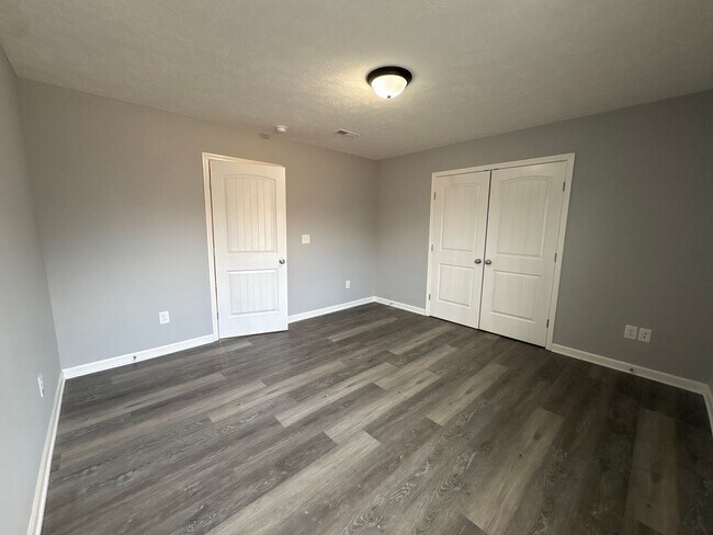 Building Photo - 315 Davis St