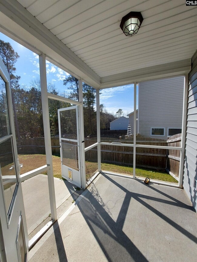 Building Photo - 203 Eagle Park Dr