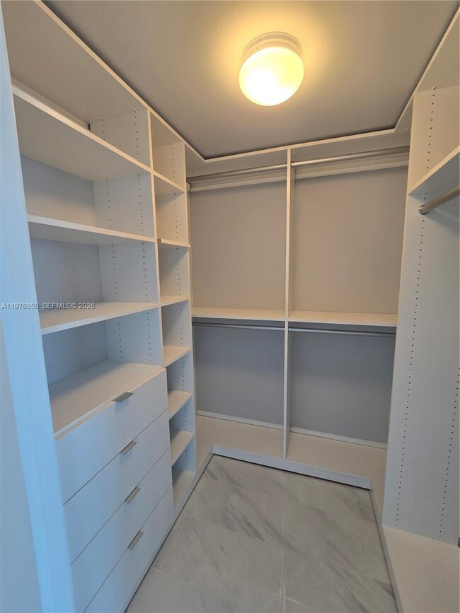 Building Photo - 475 Brickell Ave