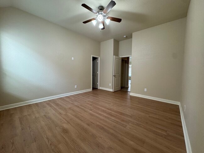 Building Photo - 4130 Grand Sunnyview Ln