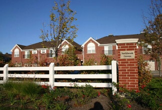 Building Photo - 2375 Chelsea Rd