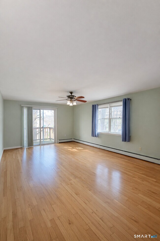 Building Photo - 12 Hilltop Dr