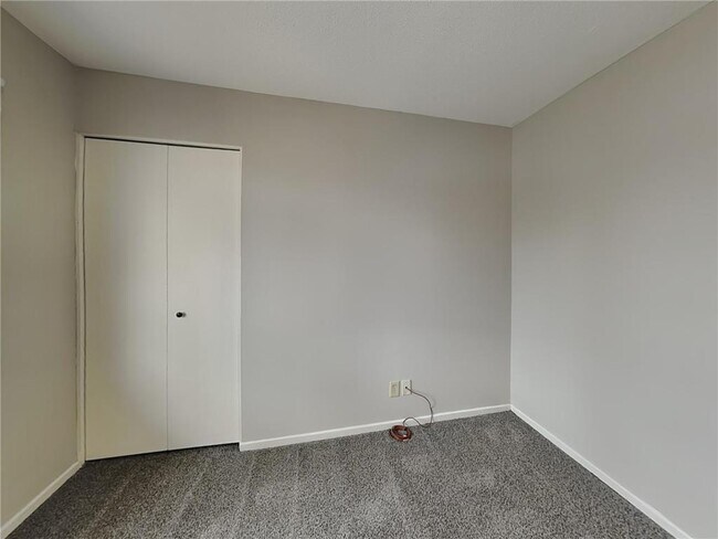 Building Photo - 8525 Ivywood Ave S