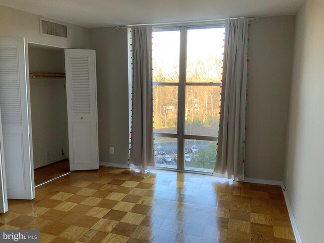 Building Photo - 9039 Sligo Creek Pkwy