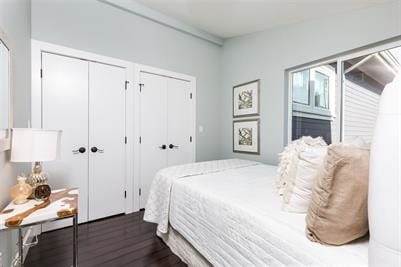 bedroom with huge closet space and light - 2504 Grant St
