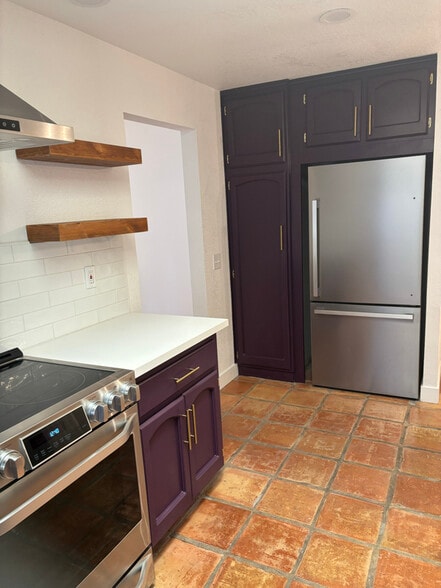 Building Photo - 803 E Peralta Wy