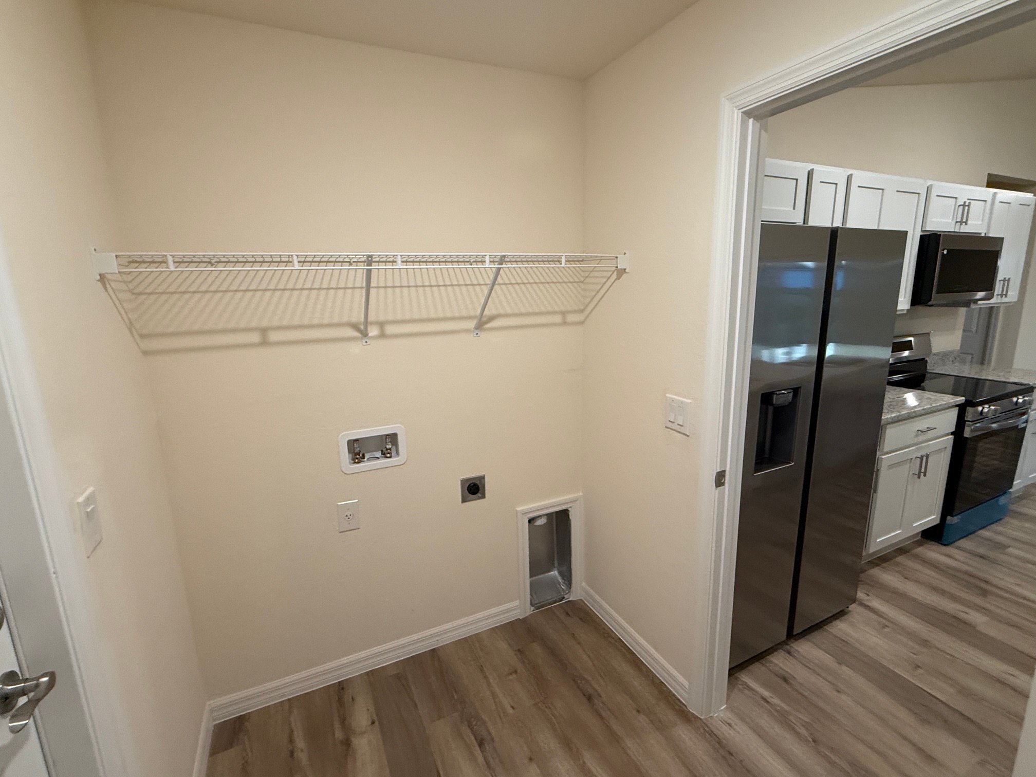 Building Photo - 9006 Meadow Cir