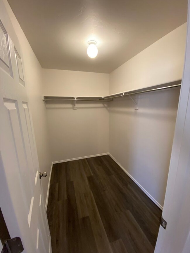 Building Photo - *Pre-leasing* Three Bedroom | Two Bath Hom...