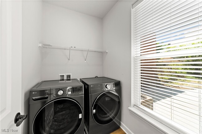 Building Photo - 2240 E 97th St