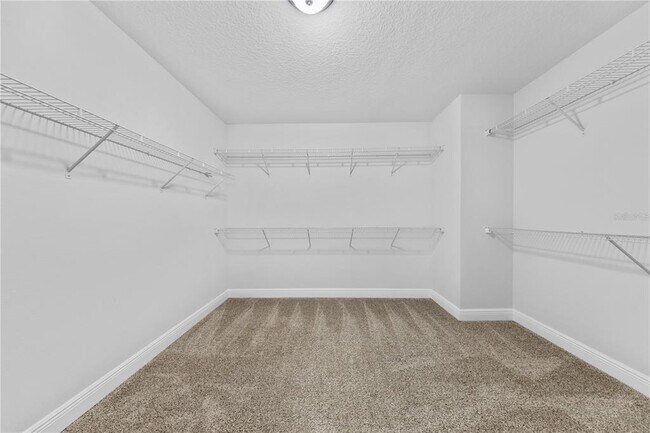 Building Photo - 15537 Mango Isle St