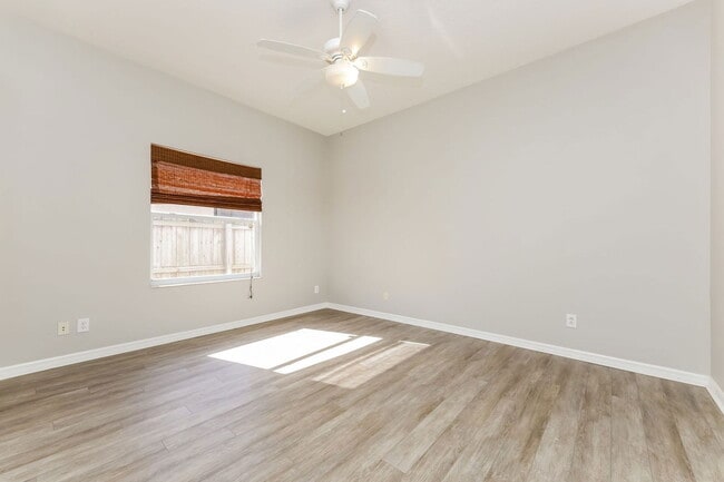 Building Photo - 1253 Deerbourne Dr