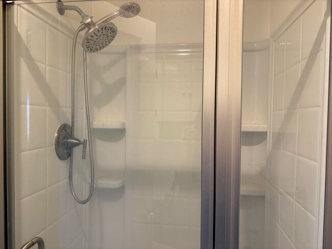 Building Photo - Updated Single-Level Condo in Mission Ridg...