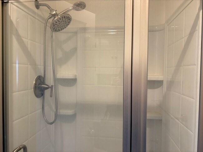 Building Photo - Updated Single-Level Condo in Mission Ridge with Resort-Style Amenities