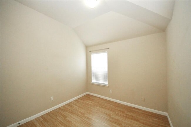 Building Photo - 3728 Pine Needle Cir