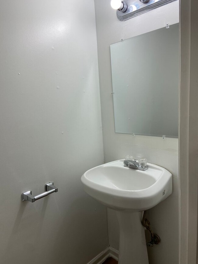 Building Photo - New For Rent in Center Point!