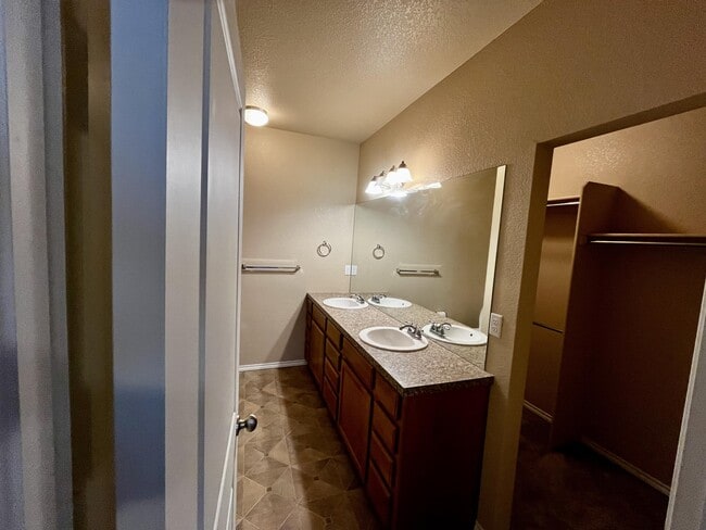 Building Photo - 6915 W 3rd St