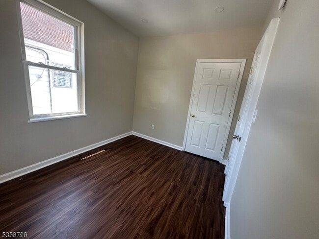 Building Photo - 645 8th St