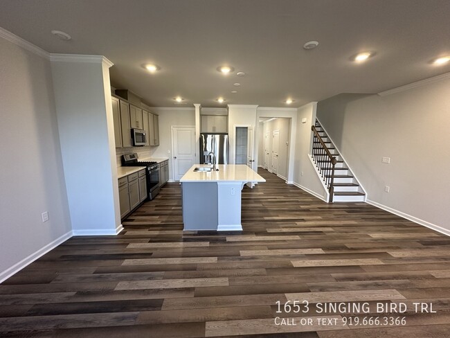 Building Photo - 1653 Singing Bird Trl