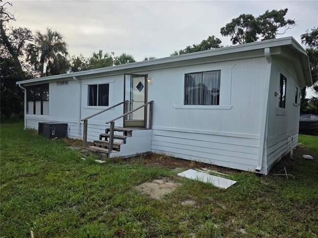 Building Photo - 1305 Sweeney Dr