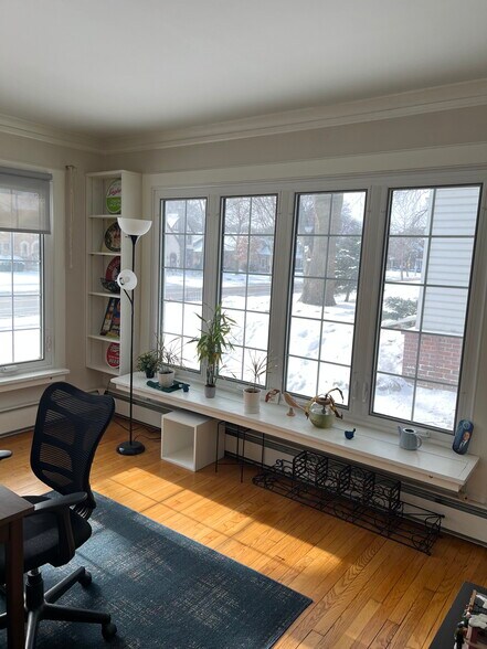 Building Photo - 6826 W Wisconsin Ave