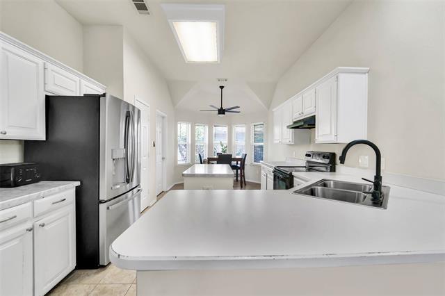 Building Photo - 6707 Classen Trail