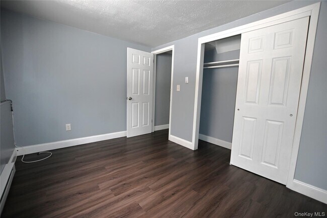 Building Photo - 1805 Parr Lake Dr