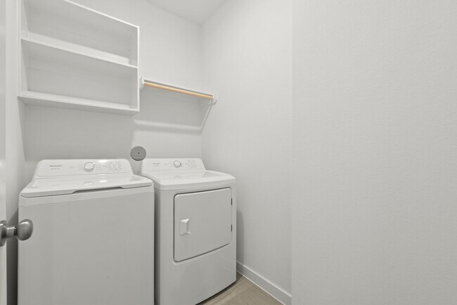 Building Photo - Stunning 4-Bed, 2-Bath Newly Built Home!
