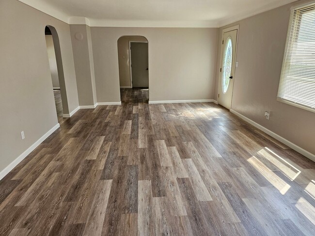 Building Photo - 2 Bed 1 Bath Single Family Home in Wisconsin Rapids