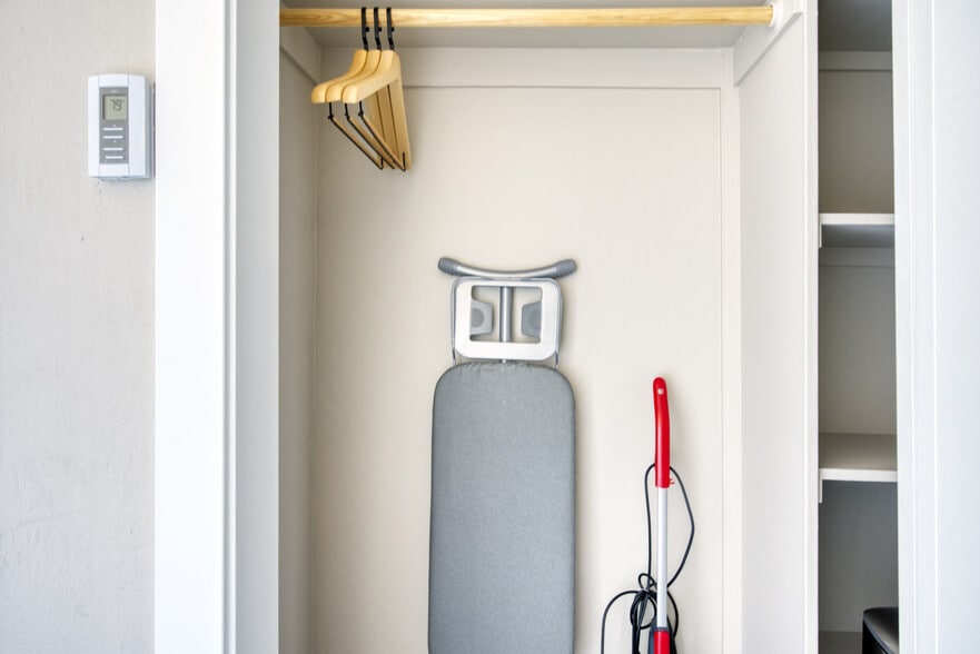 Building Photo - 600 Edgewater Blvd